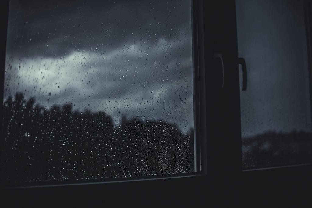 Foto da matéria: Frente fria deve atingir 3 regiões durante a semana e trazer chuva forte