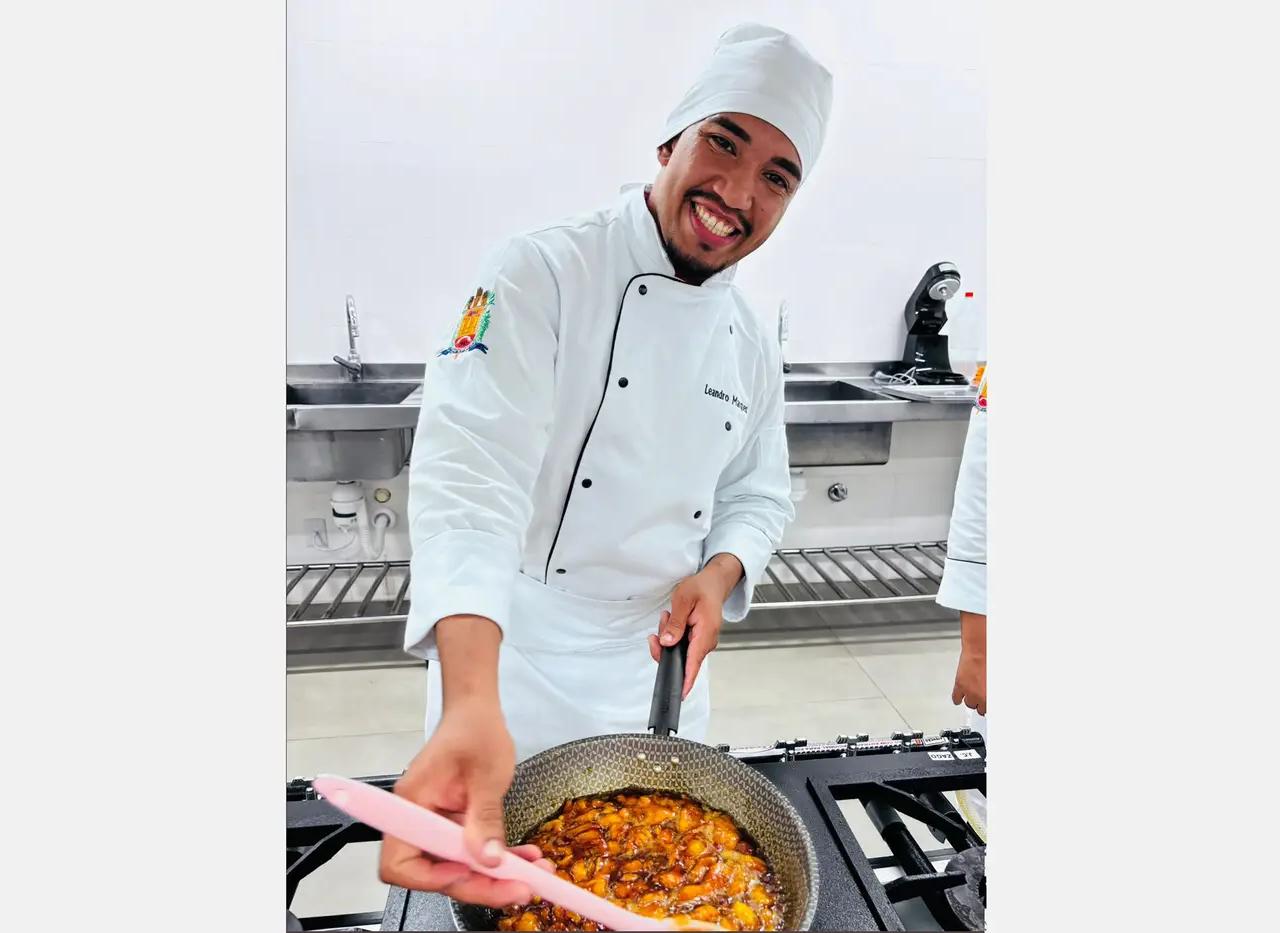 Foto da matéria: Alunos de Gastronomia da Uepa e Emater vivenciam produção de ingredientes amazônicos