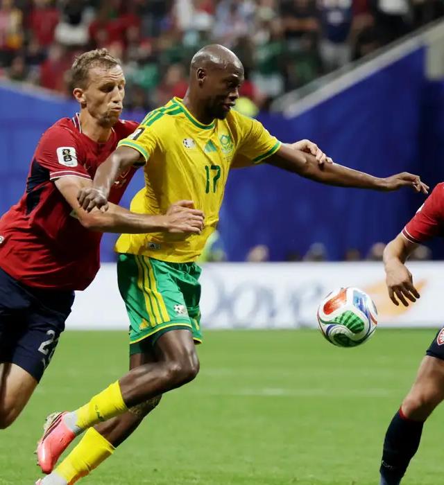 Foto da matéria: África do Sul sofre gol aos 6 min, reage e empata com República Tcheca