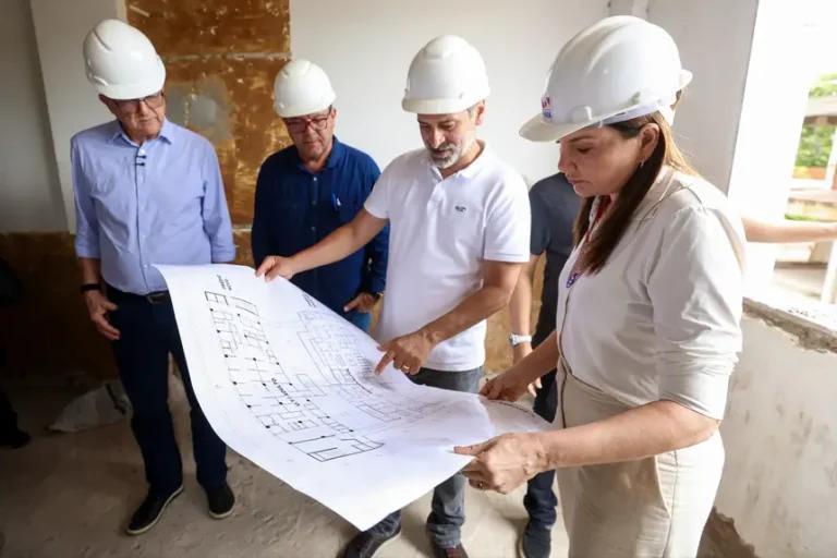 Foto da matéria: Governadora Hana Ghassan visita obras do novo Hospital Regional Público do Leste, em Paragominas