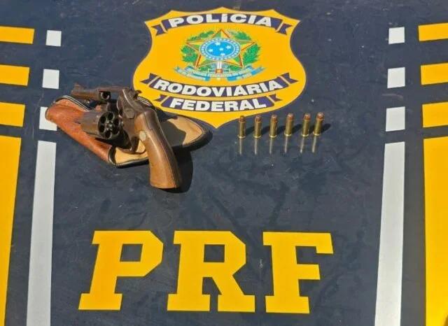 Foto da matéria: PRF apreende arma de fogo e munições na BR-155, em Marabá